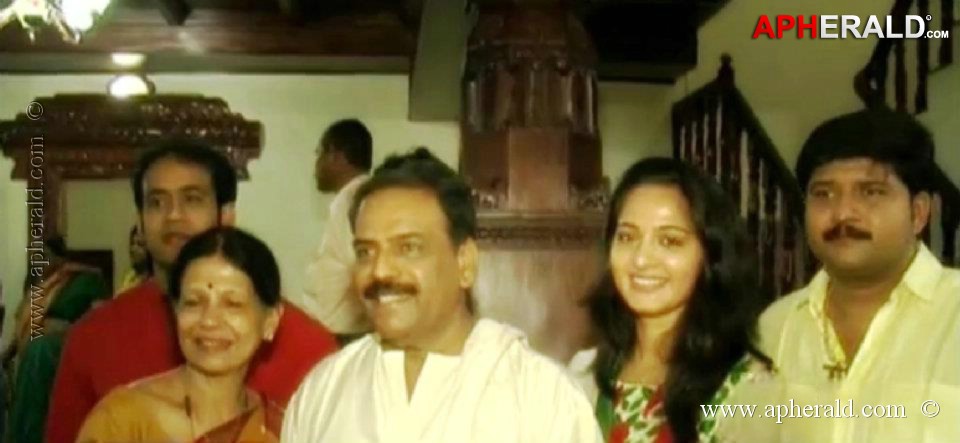 Anushka Shetty Unseen Rare Pics 